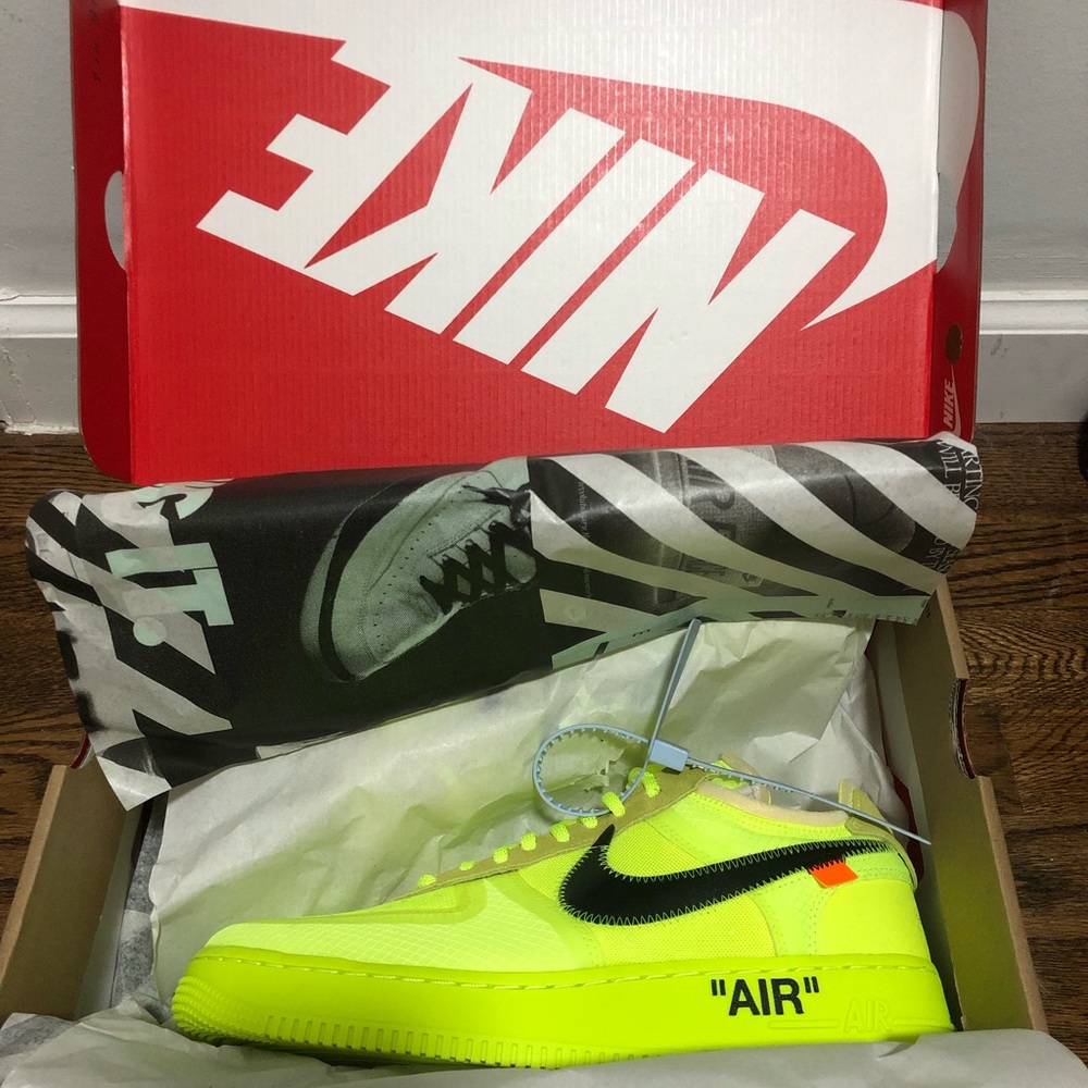 Off-White x Nike Air Force 1 Low “Volt” SZ 9